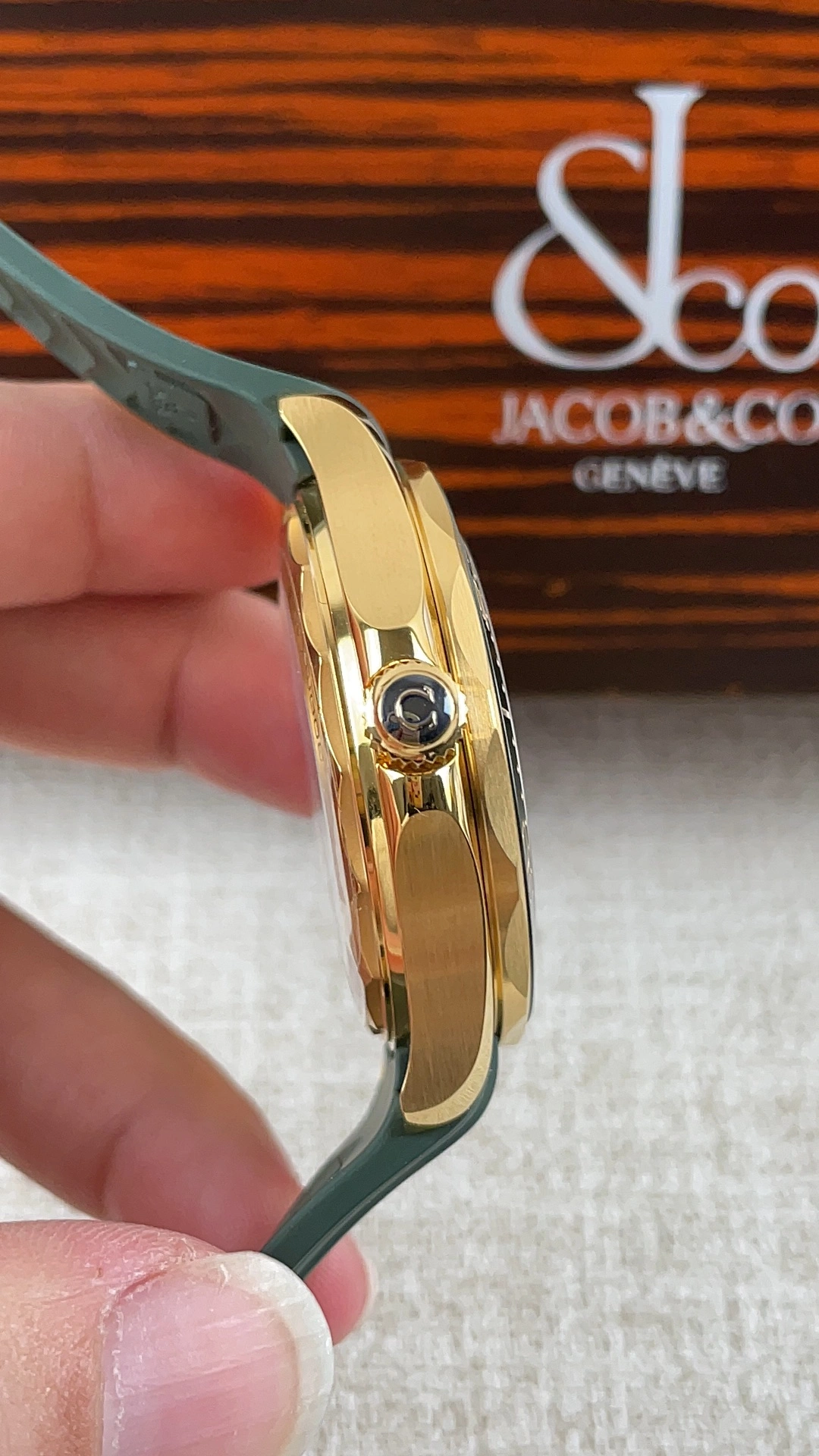 Supportive CBD Factory Omega Seamaster Diver 300M “Green & Gold” (210.62.42.20.10.001) 1:1 Super Clone – DD8800 Movement 228